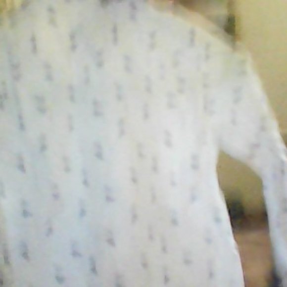 long sleeve white shirt paper plane design - Picture 5 of 6